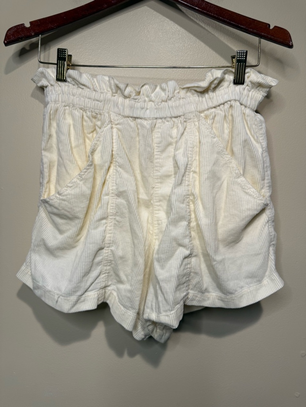 Free People High Waist paper bag corduroy Cream Shorts medium